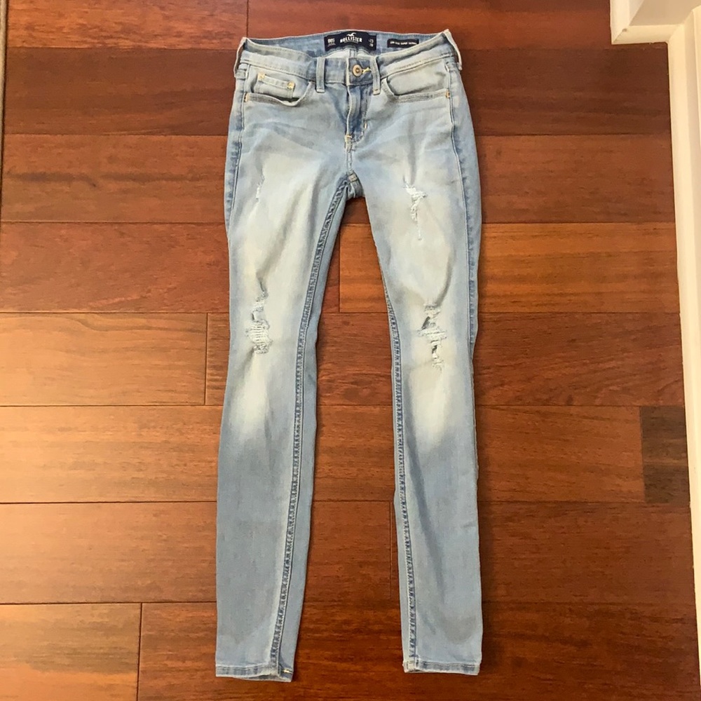Hollister Low rise super skinny jeans